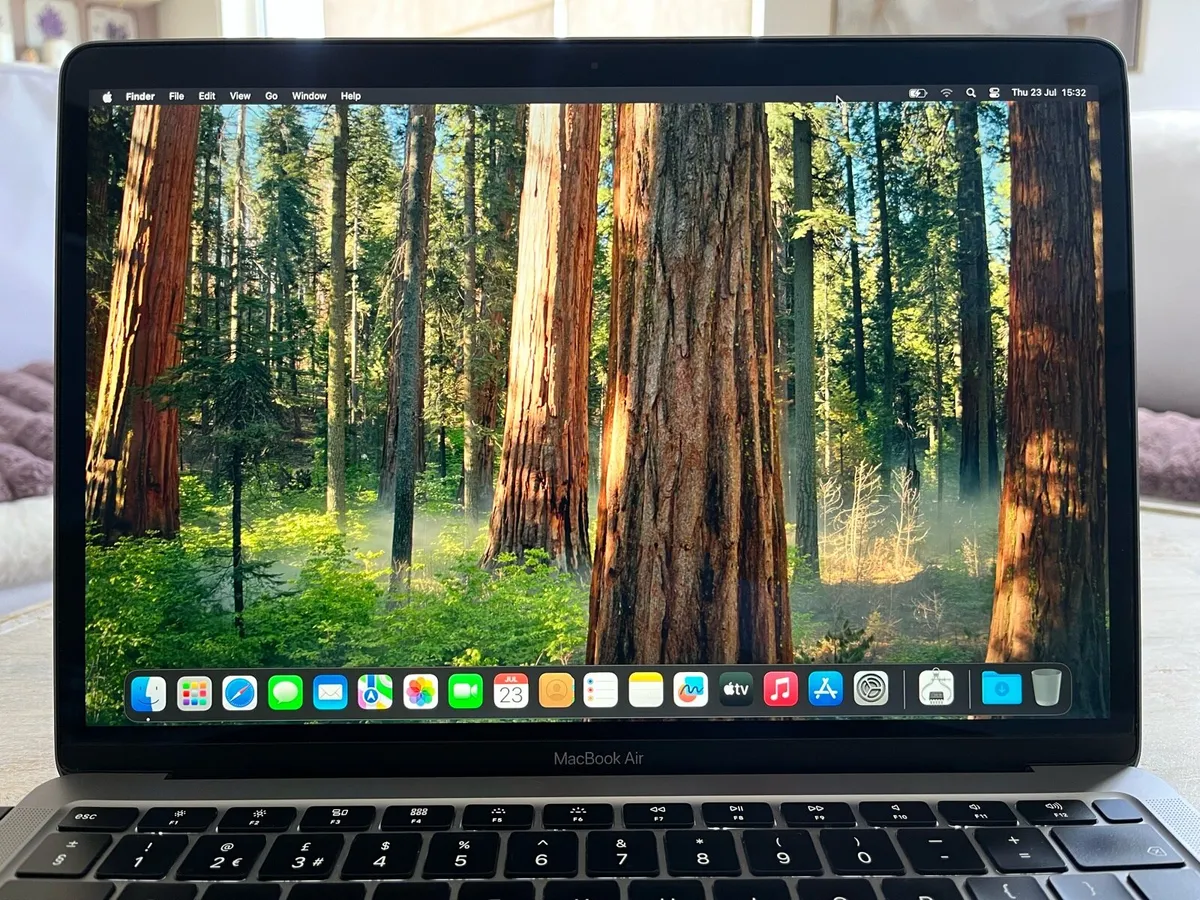 APPLE MACBOOK AIR 13" 2020 INTEL i7 8GB 256GB - Image 4