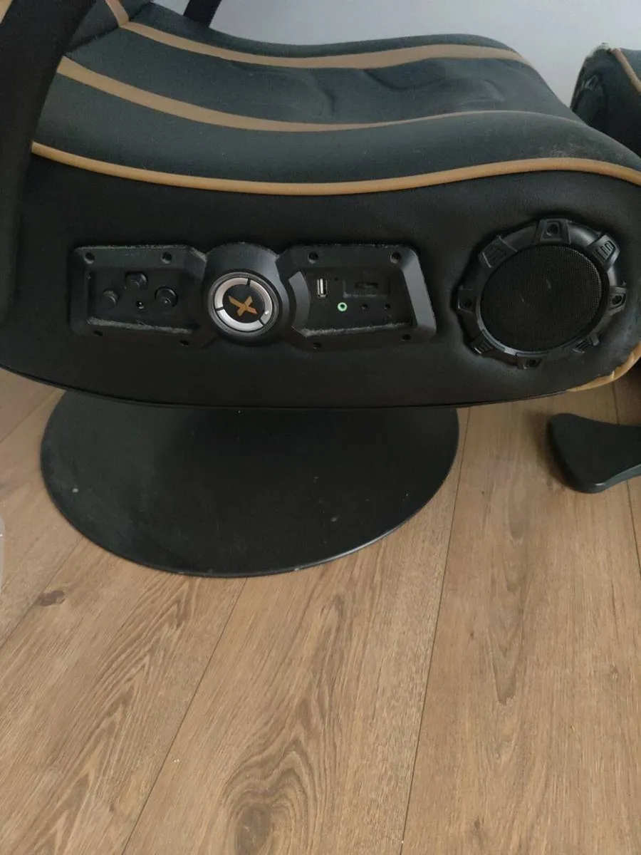 Gaming chair - Image 4