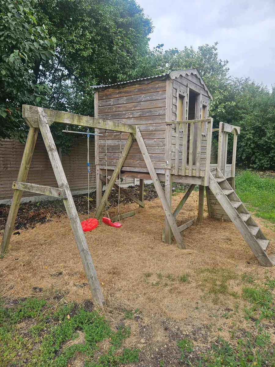 Outdoor playhouse - Image 3