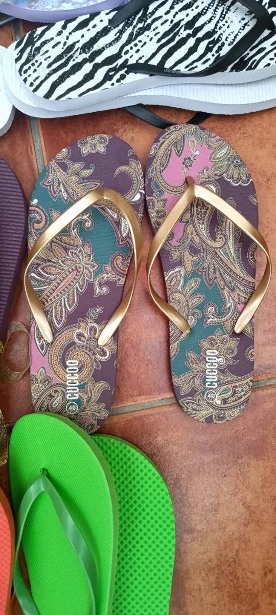 Flip flops brand new - Image 1