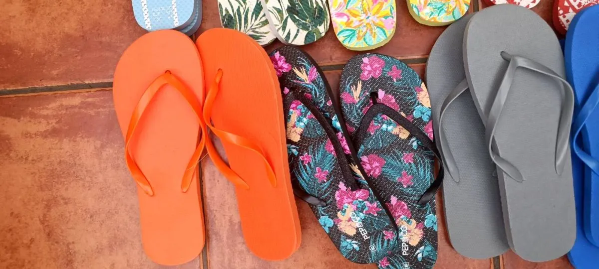 Flip flops brand new - Image 3