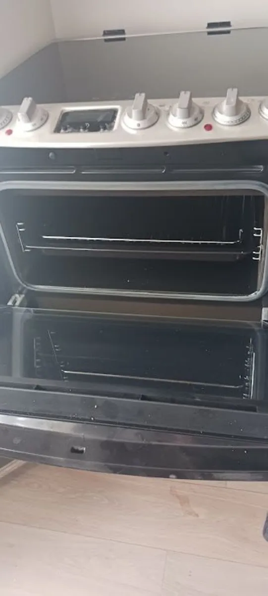 AEG Cooker - Fan Oven - Image 2