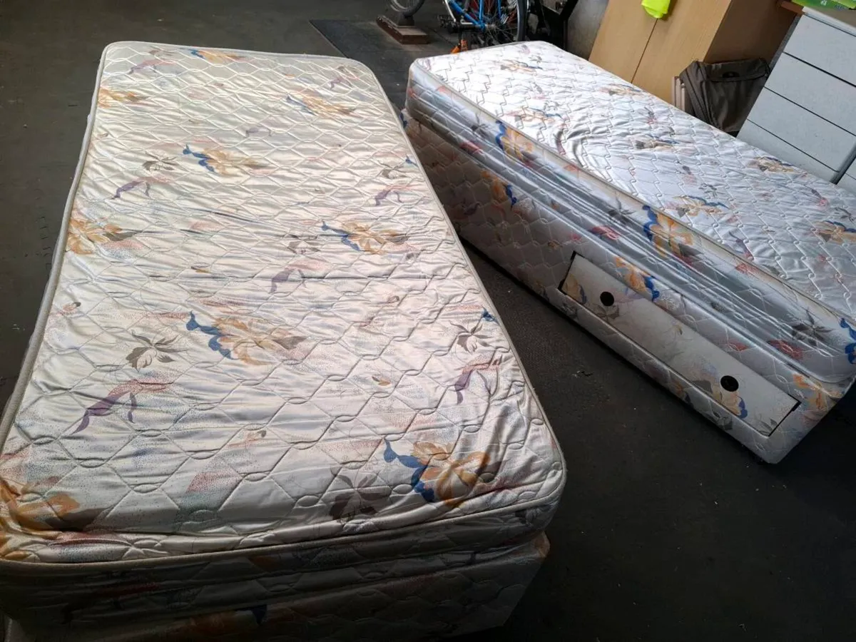 2 NoSingle beds - Image 3