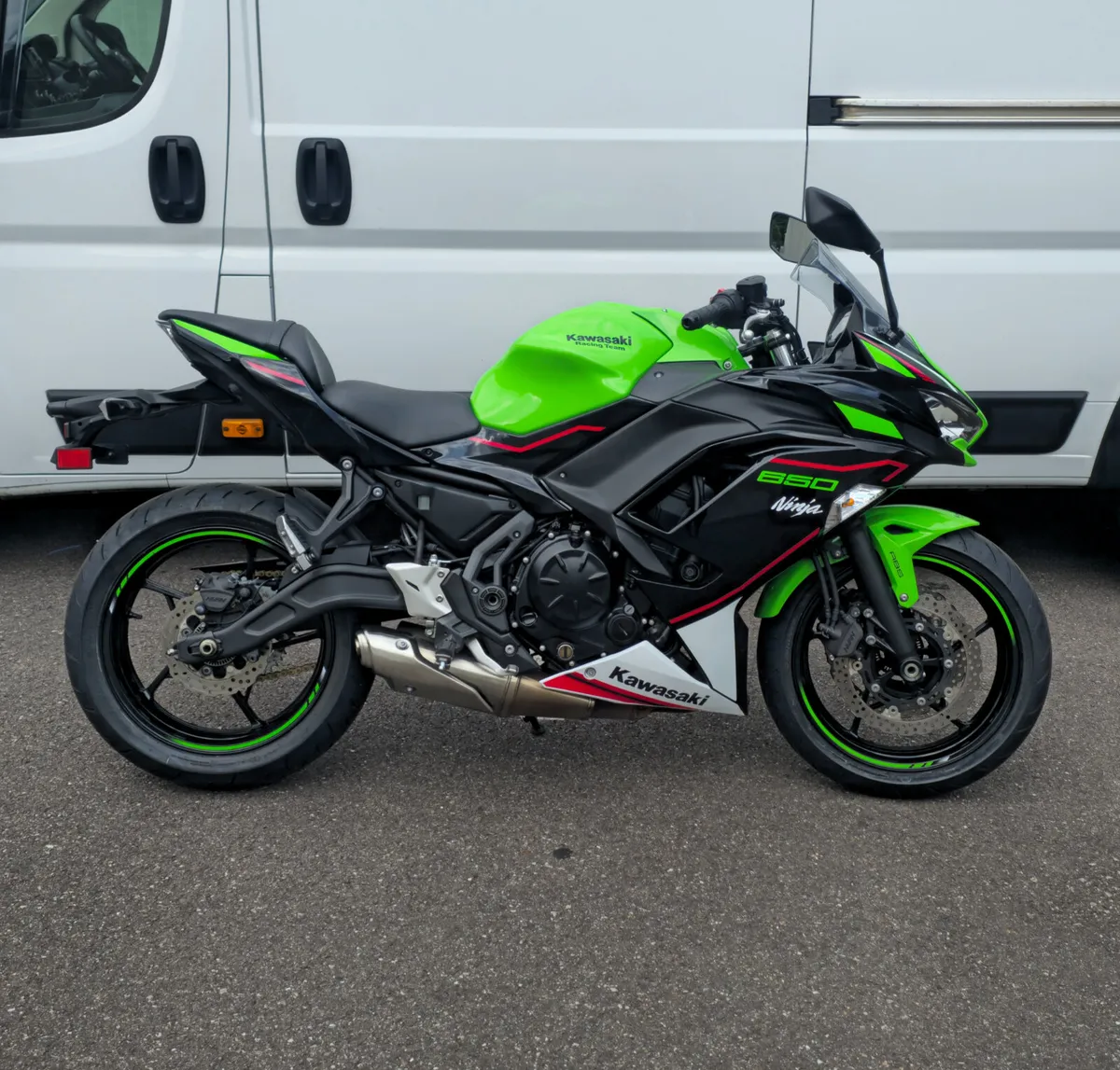 2022 Kawasaki Ninja 650 - Image 1