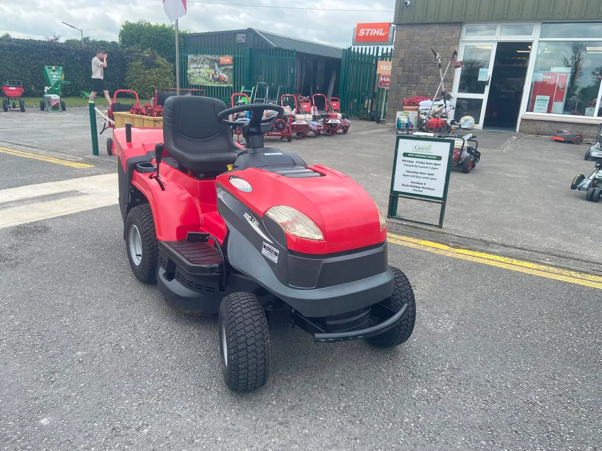 Castlegarden XDC 140 HD Ride on Tractor Mower - Image 2