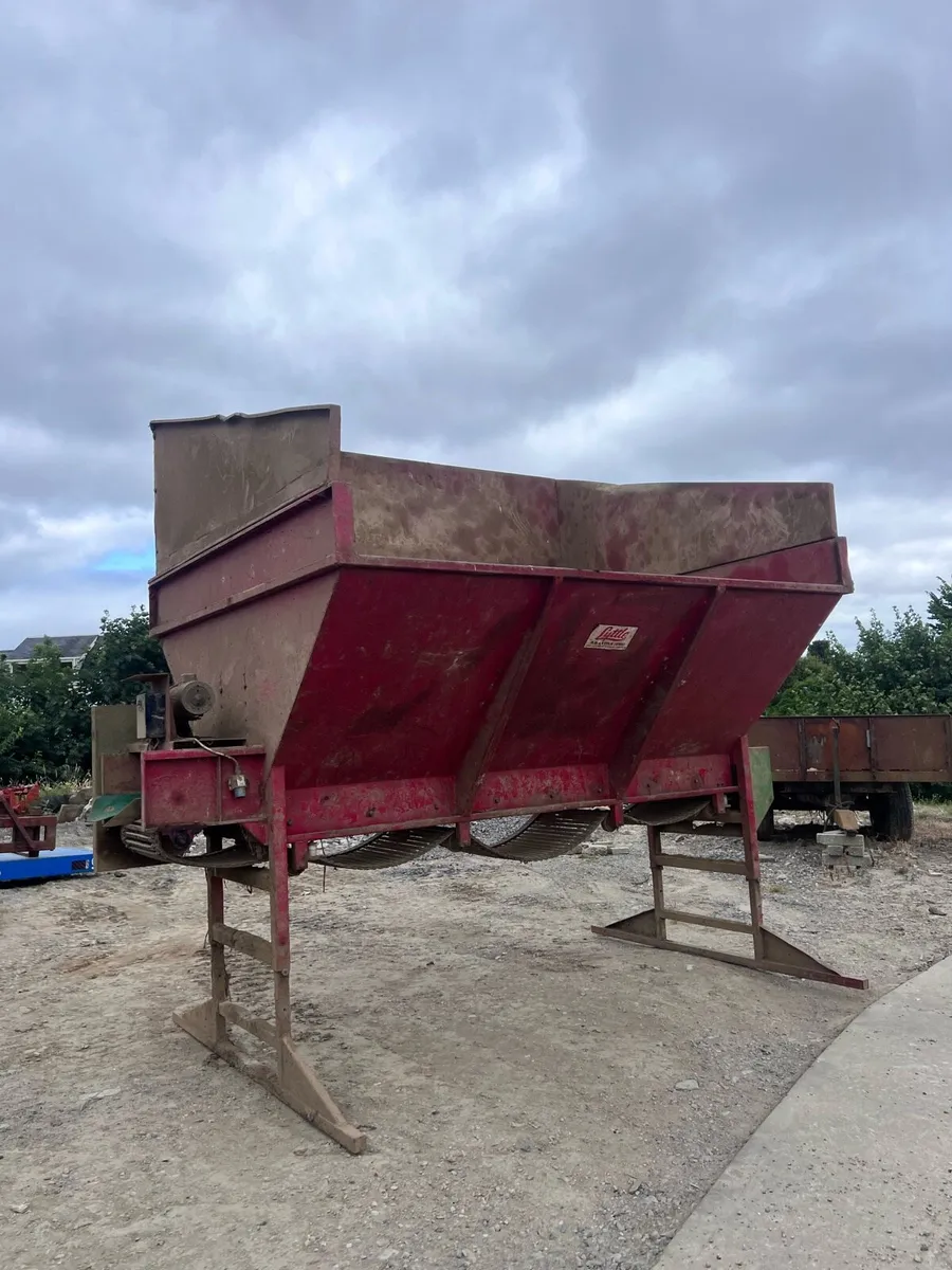 Potato hopper - Image 1