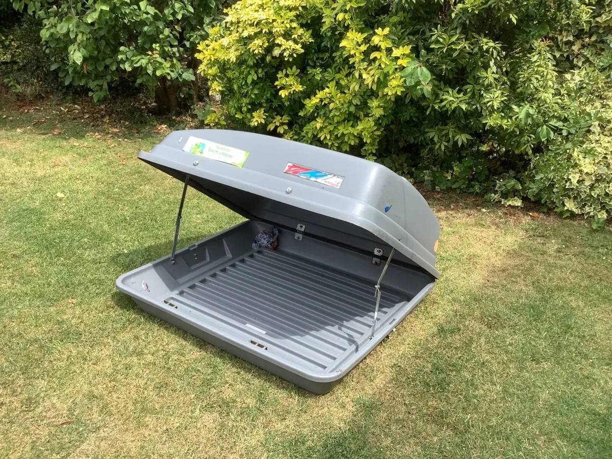 Roof box - Image 3