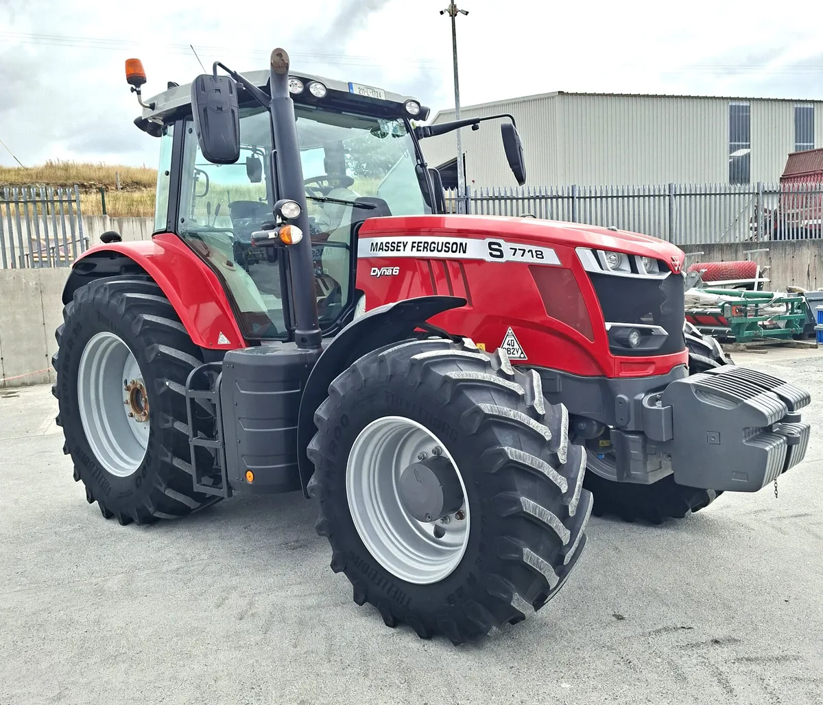 MASSEY FERGUSON 7718S - Image 4