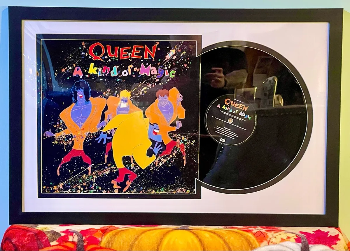 FRAMED CLASSIC VINYL -Queen, Bob Dylan & more. - Image 4