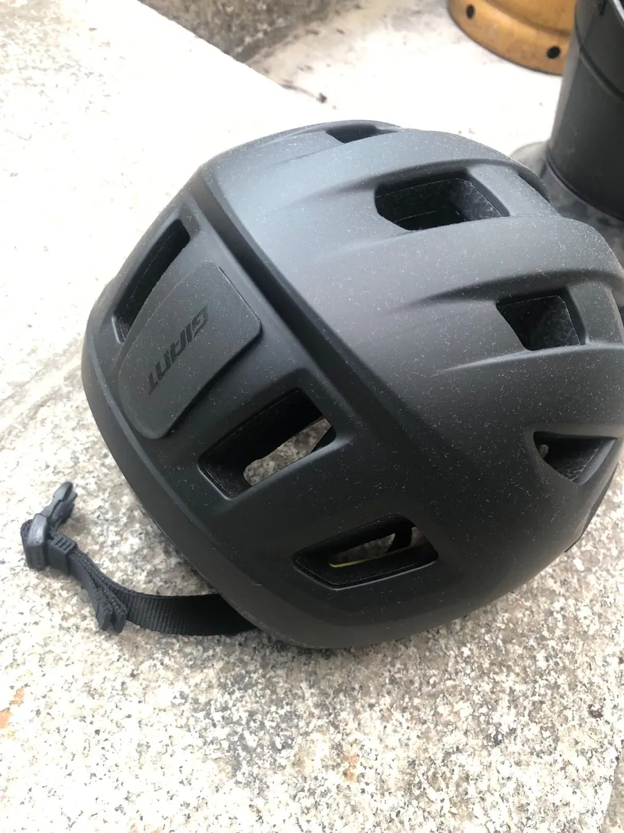 Bicycle helmet - Image 2