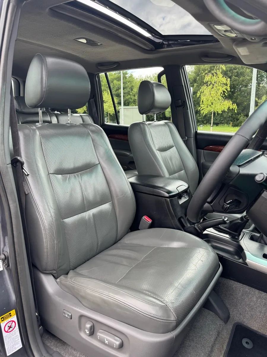 Toyota Landcruiser 3.0 D4D LC3 N1 5 seat Crew Cab - Image 4