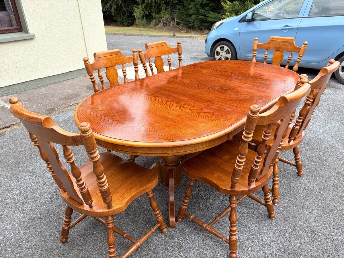 Extendable Oak Dining Table and 6 Chairs - Image 4