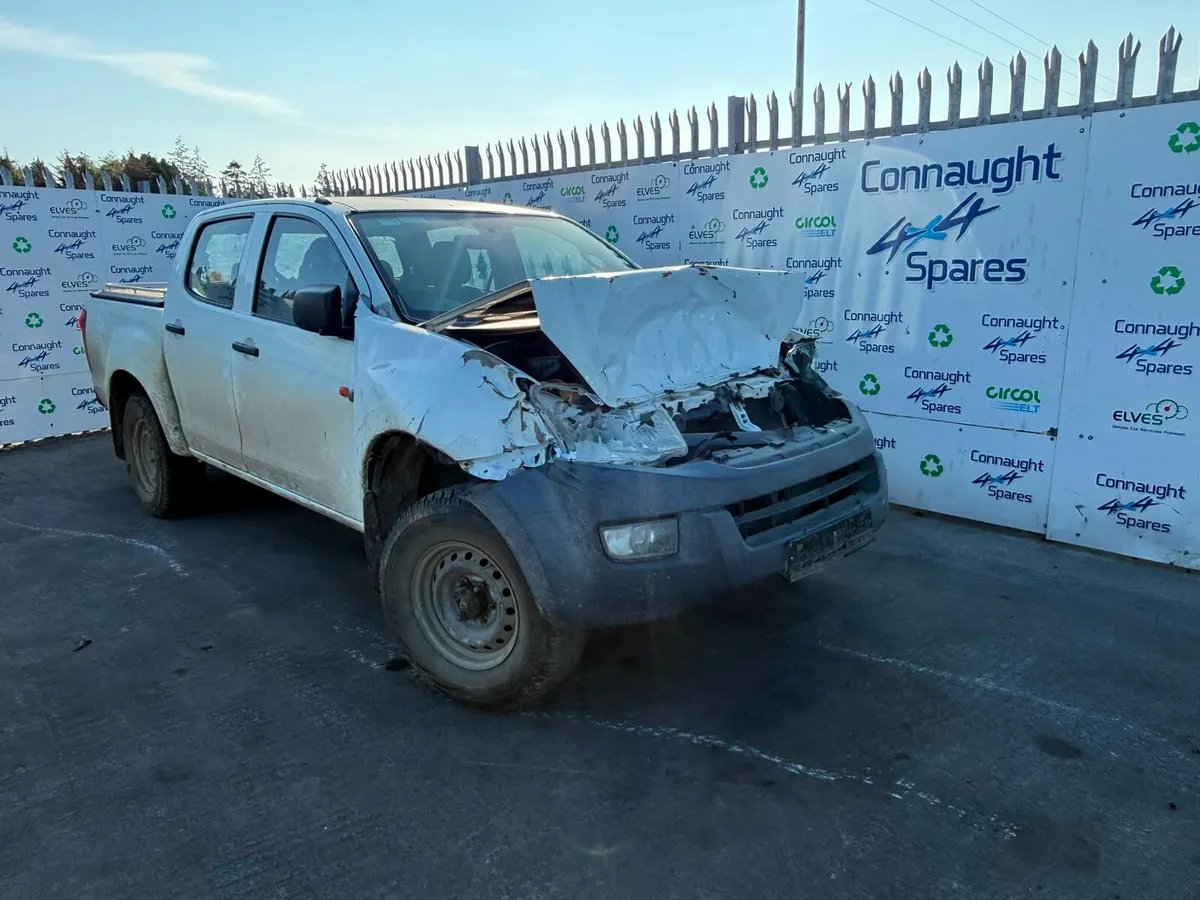 2015 ISUZU DMAX 2.5D JUST IN FOR BREAKING - Image 1