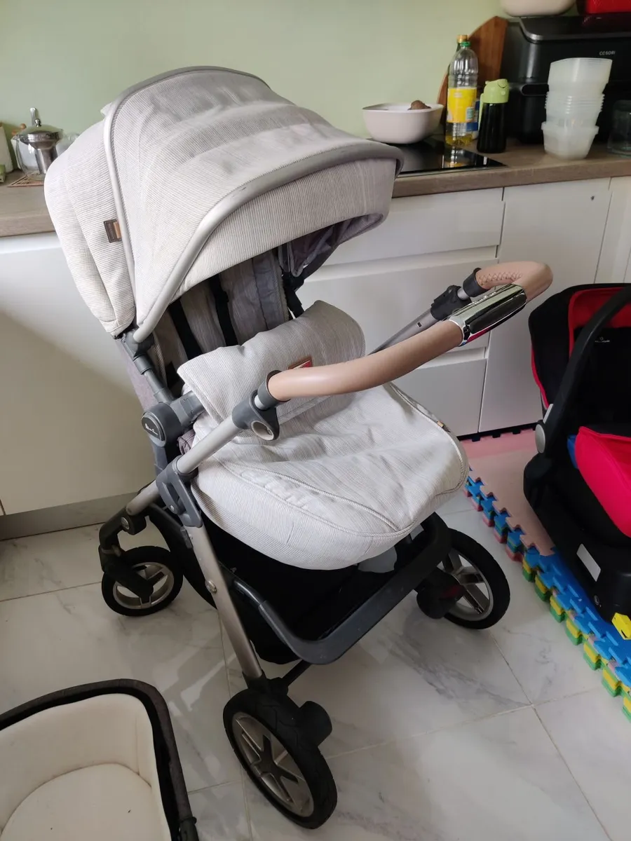Silver Cross Pioneer Buggy - Image 3
