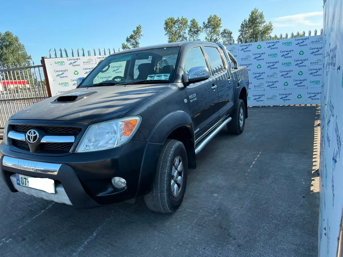 2007 TOYOTA HILUX 3.0D JUST IN FOR BREAKING - Image 2
