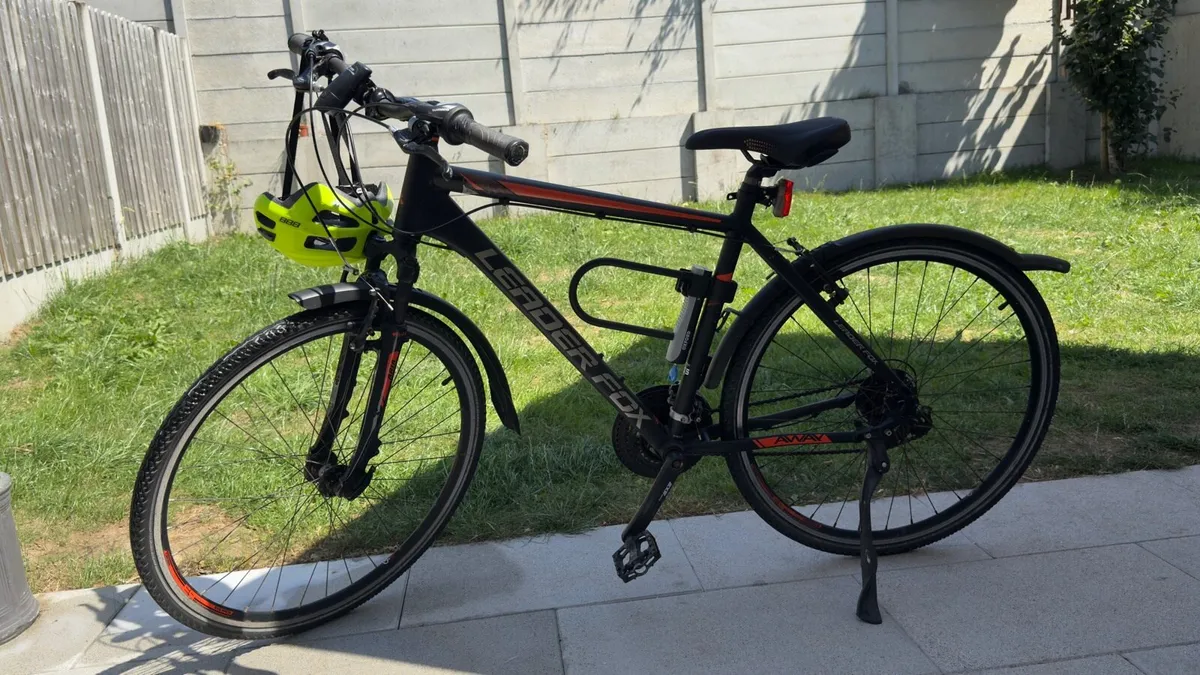 Leader Fox AWAX Hybrid bike + BBB Helmet + Lock - Image 4