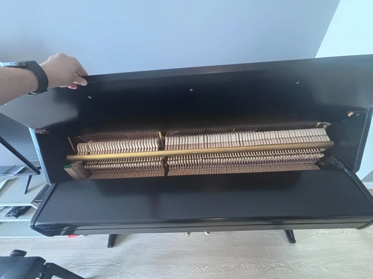 Upright piano - Image 2