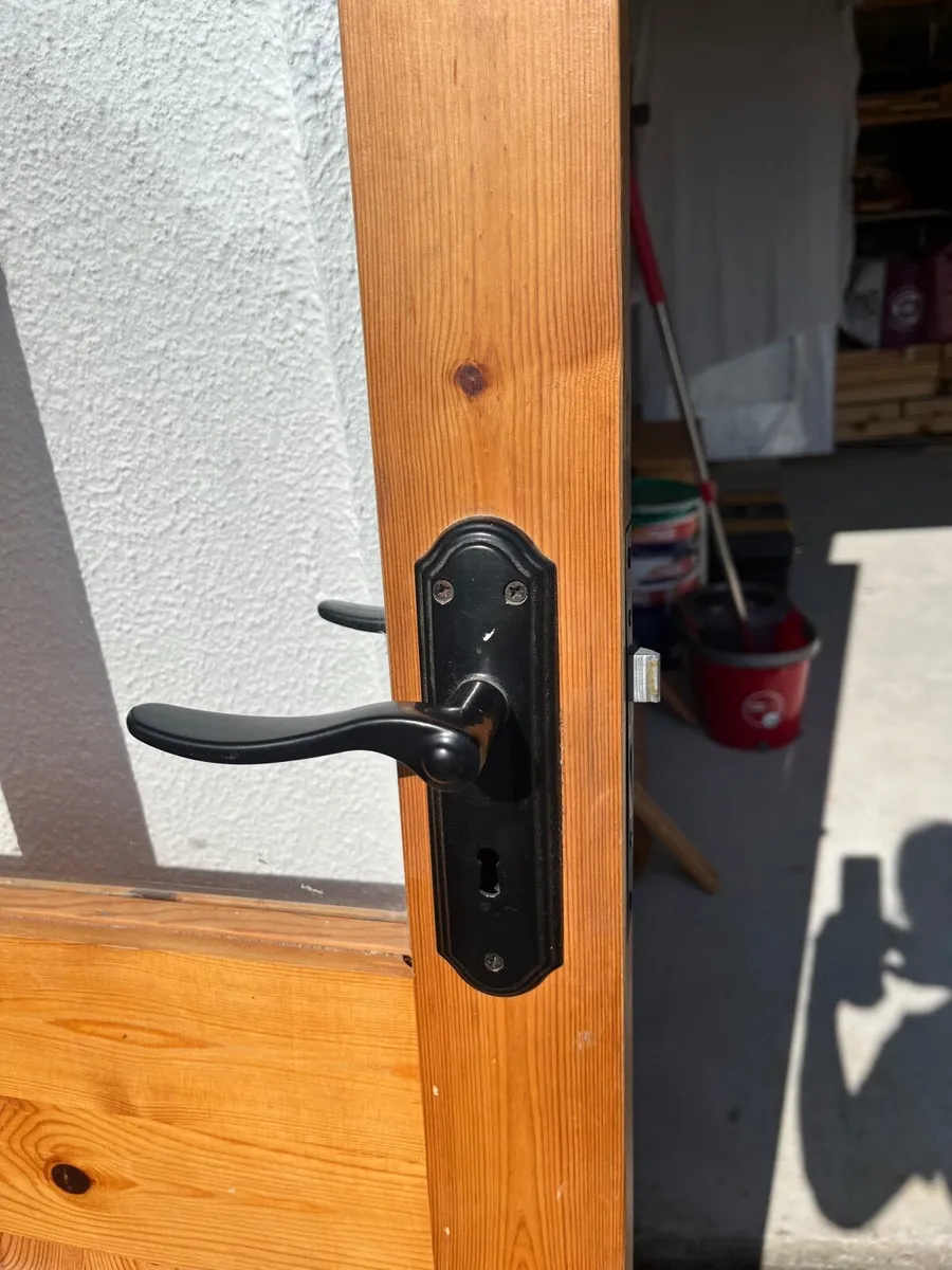 Solid pine internal door - Image 3