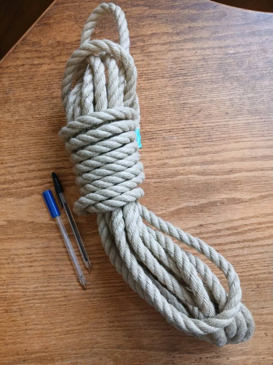 New rope, 8.7m of 13mm, natural brown colour - Image 1