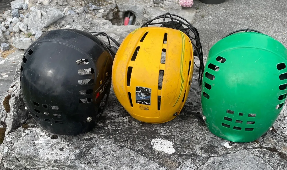 Juvenile hurling helmet - Image 2