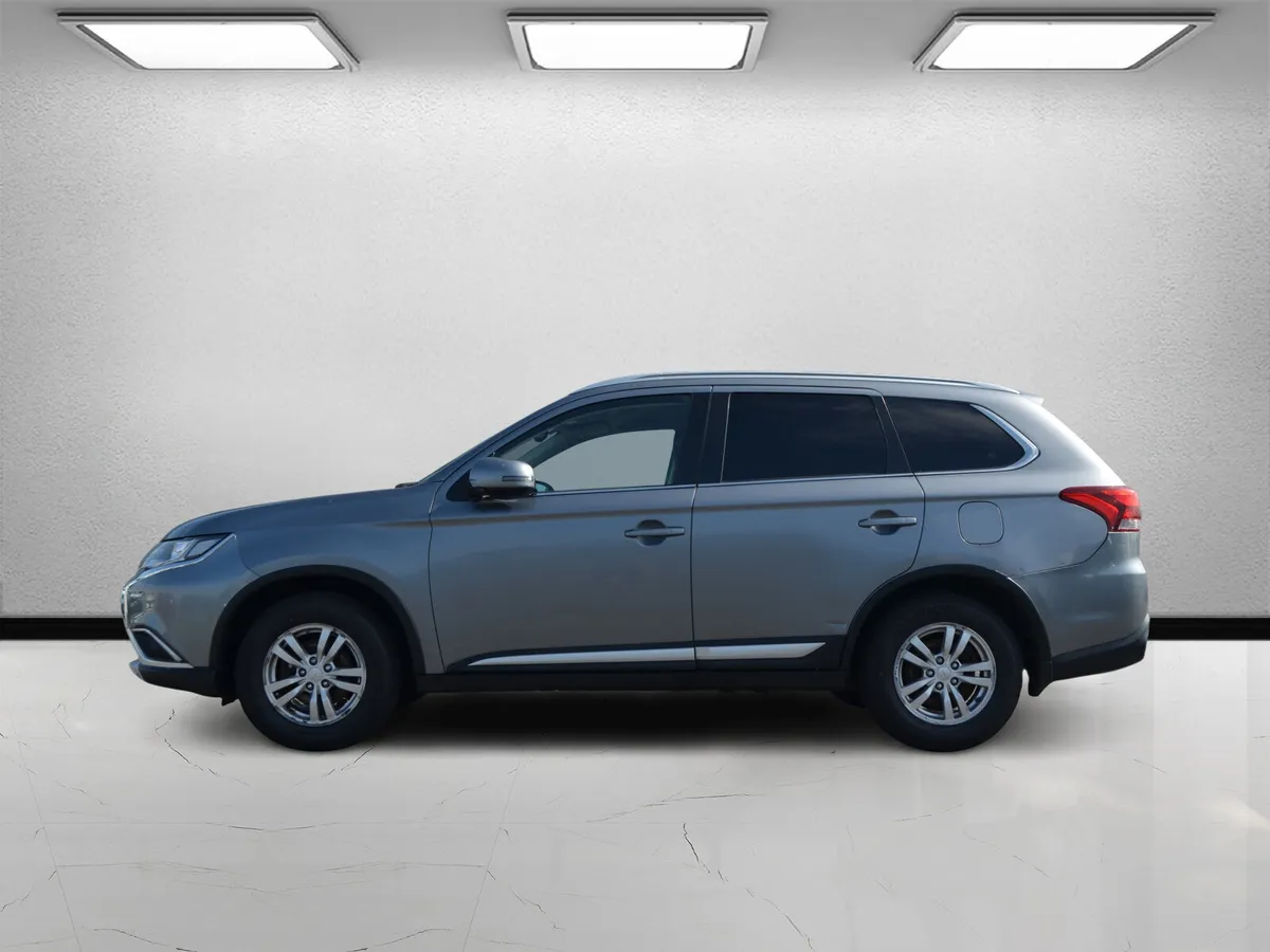 MITSUBISHI OUTLANDER 2.2 DI-D 4WD COMMERCIAL - Image 4