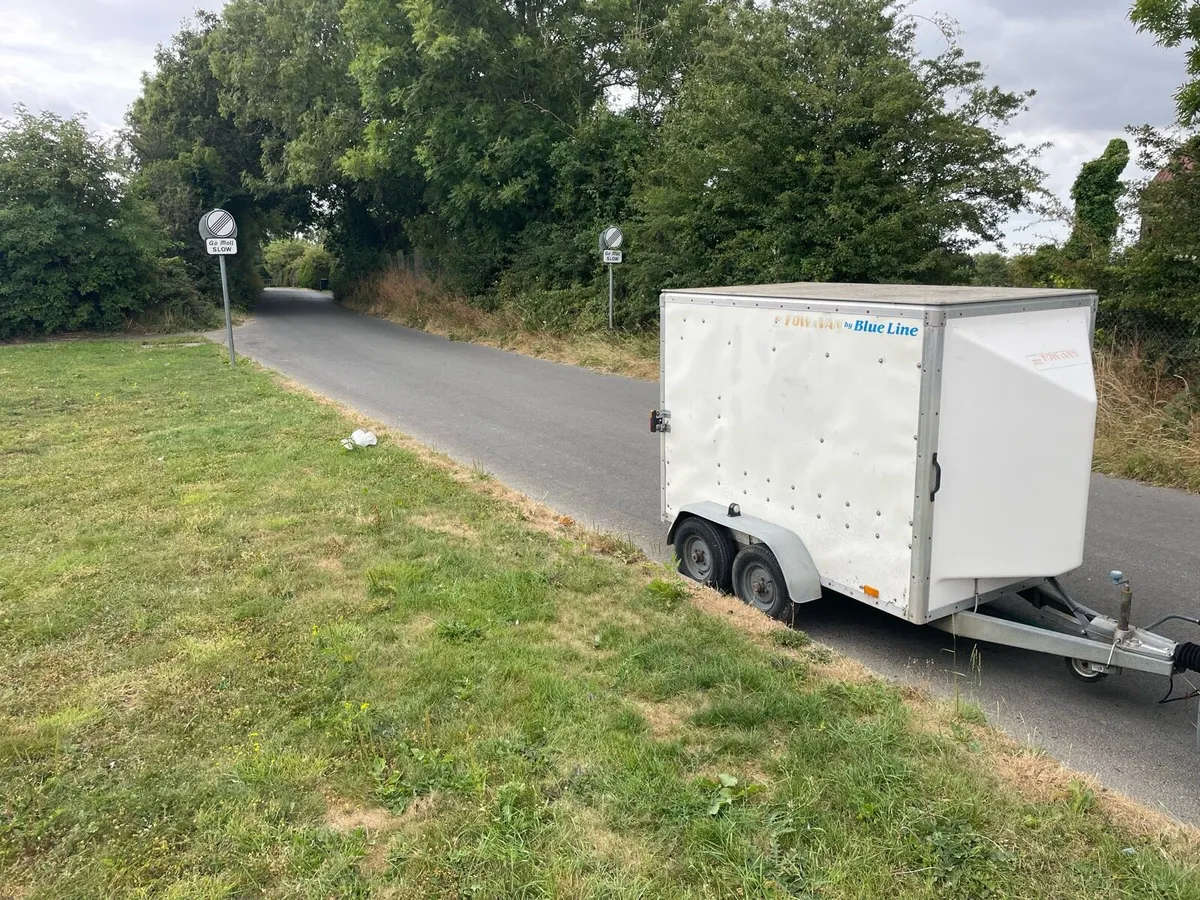 Tow van - Image 2