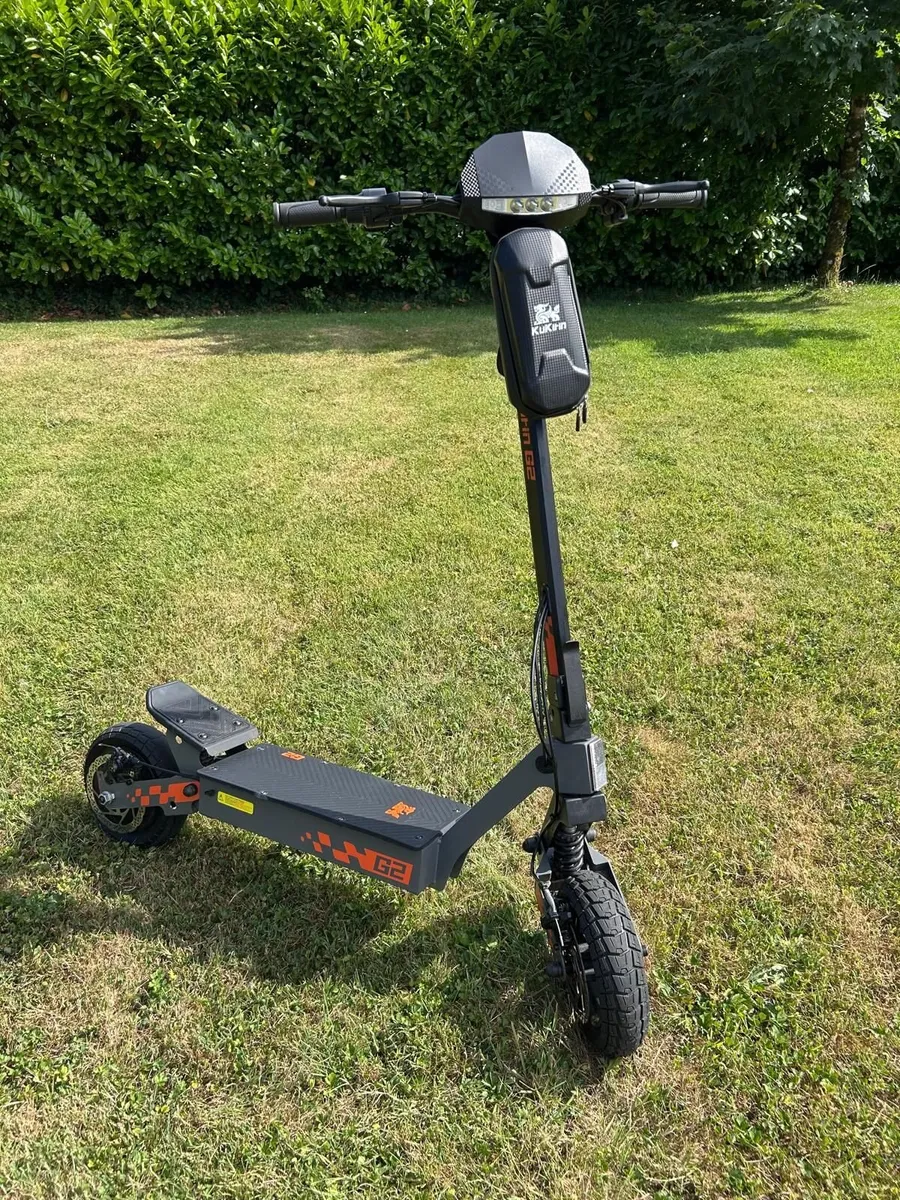 KuKirin G2 Electric Scooter - Image 1