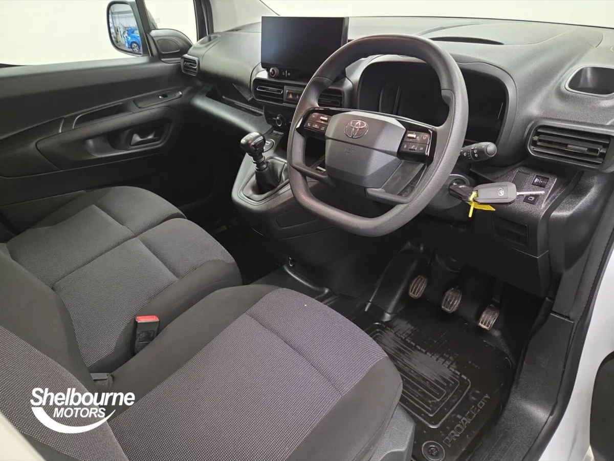 Toyota Proace City L1 Diesel Icon - Image 4