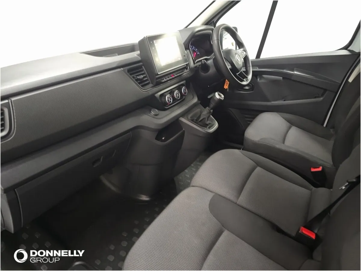 Renault Trafic Lwb Diesel Business+ - Image 4