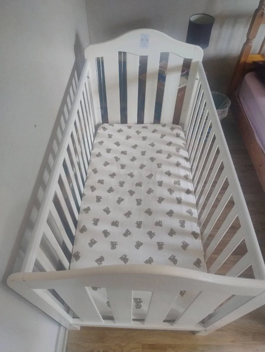 Mama's & Papa's Lucia Cot/Junior bed - Image 2