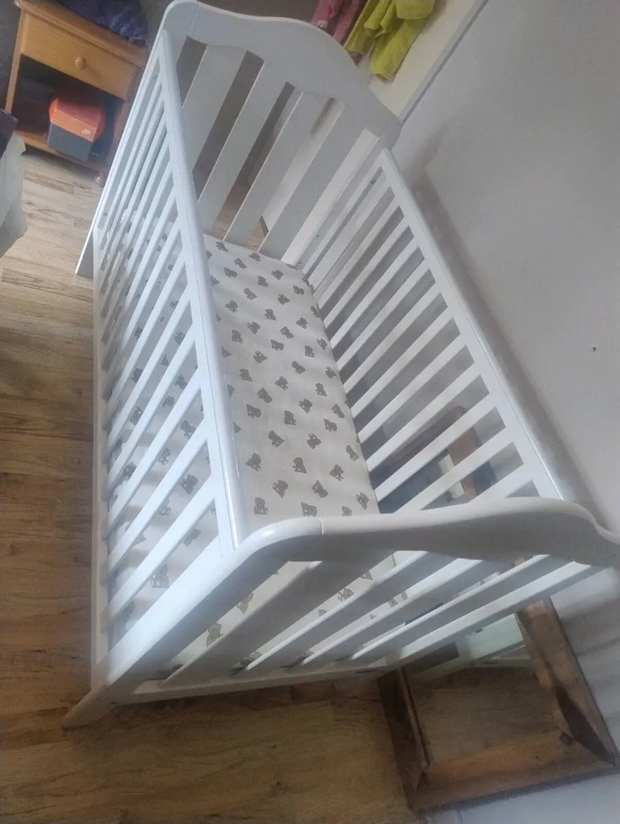 Mama's & Papa's Lucia Cot/Junior bed - Image 3