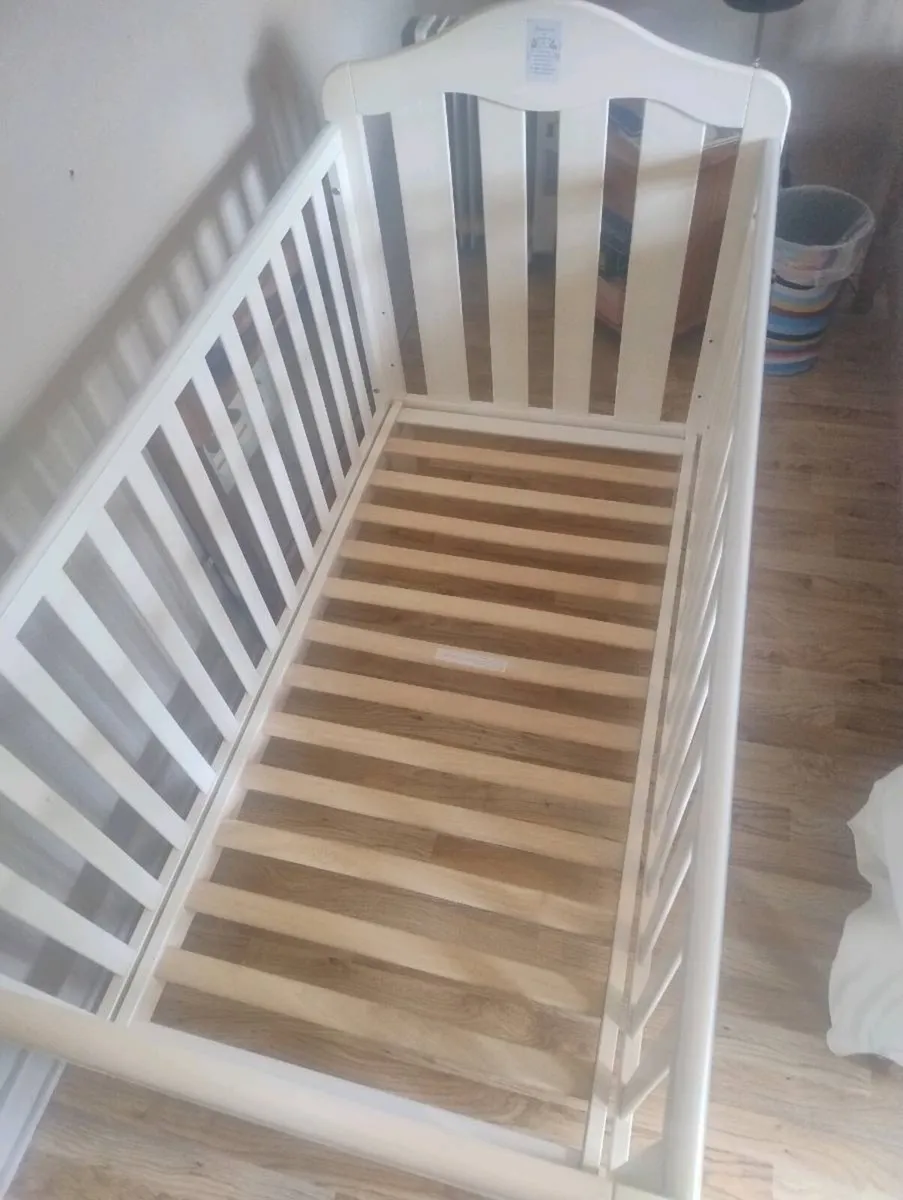 Mama's & Papa's Lucia Cot/Junior bed - Image 4