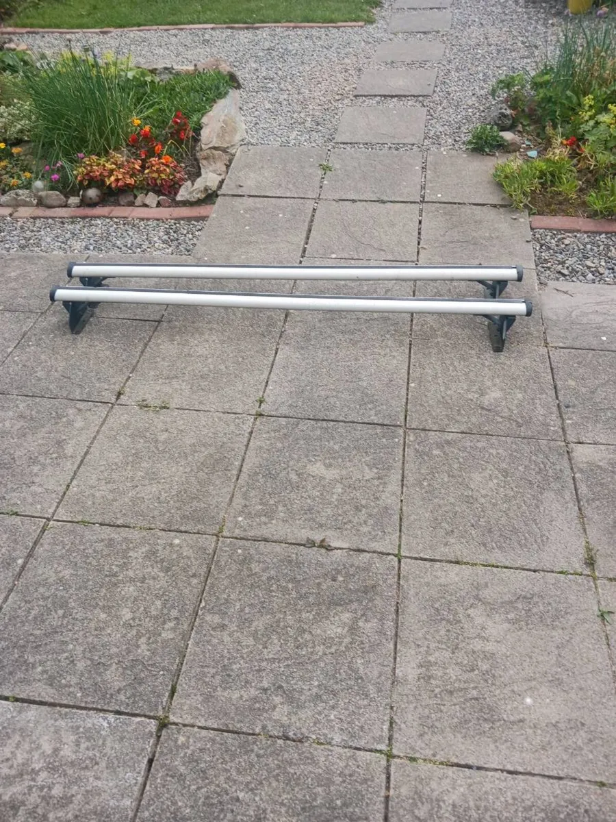 Roof Bars Renault Trafic  (Brink)2 Strong Bars. - Image 1