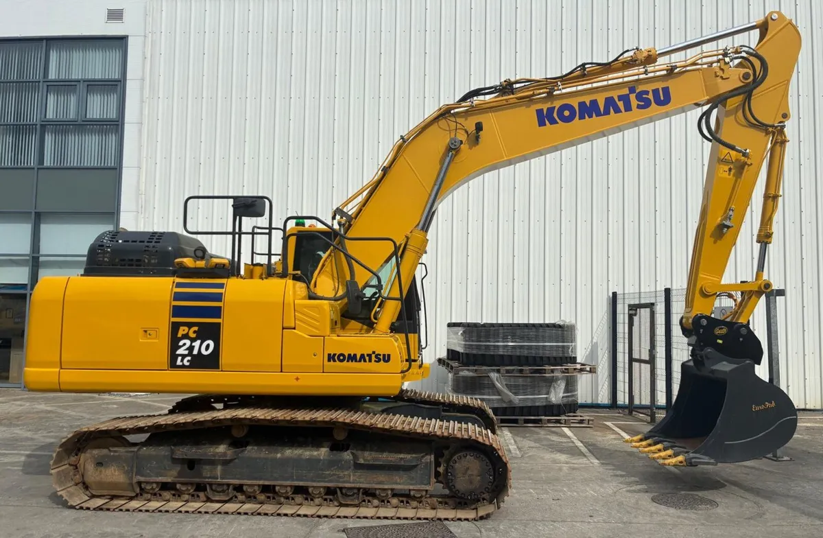 Komatsu PC210LC-11 - Image 4