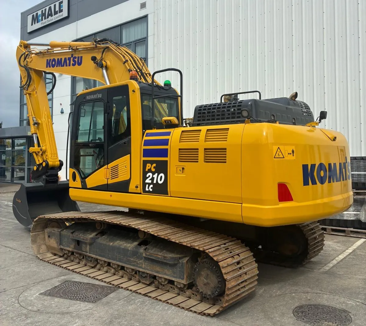 Komatsu PC210LC-11 - Image 2