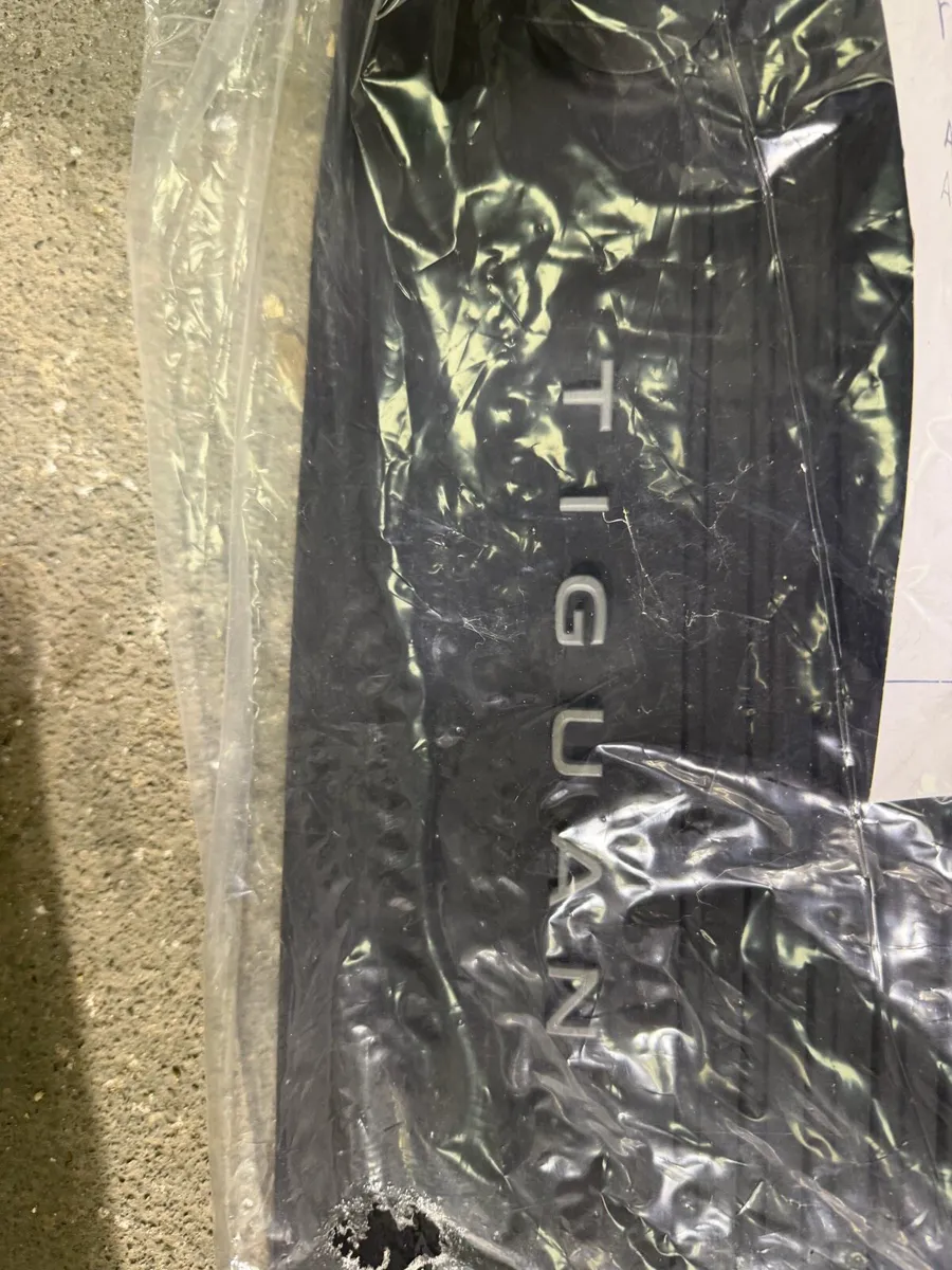 Genuine vw Tiguan all weather mats - Image 4
