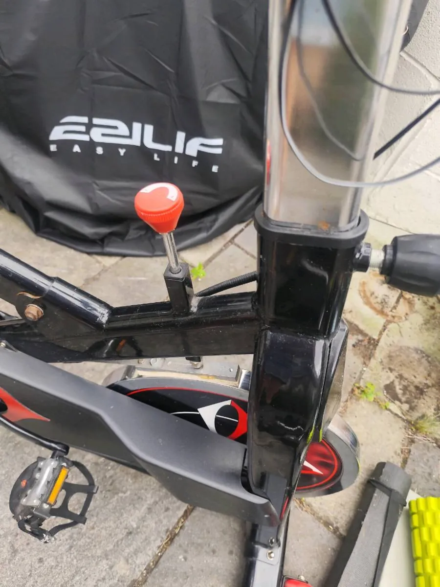 Exercise bike - Image 3