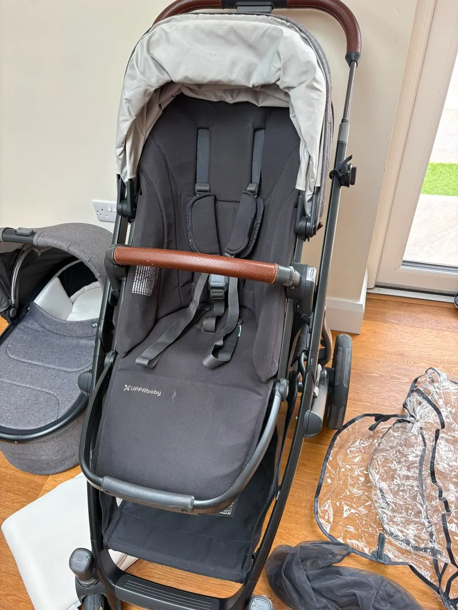 Uppababy vista V3 buggy set - Image 2