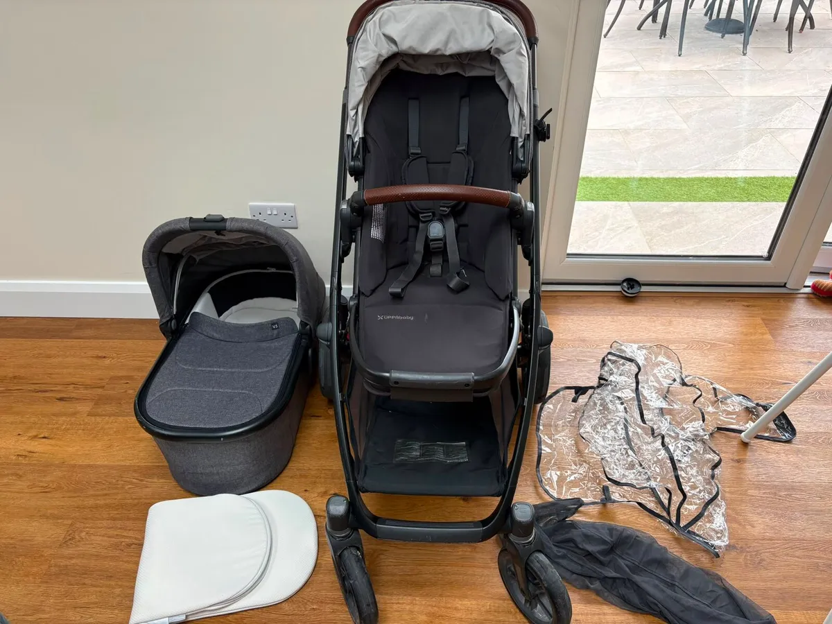 Uppababy vista V3 buggy set - Image 1
