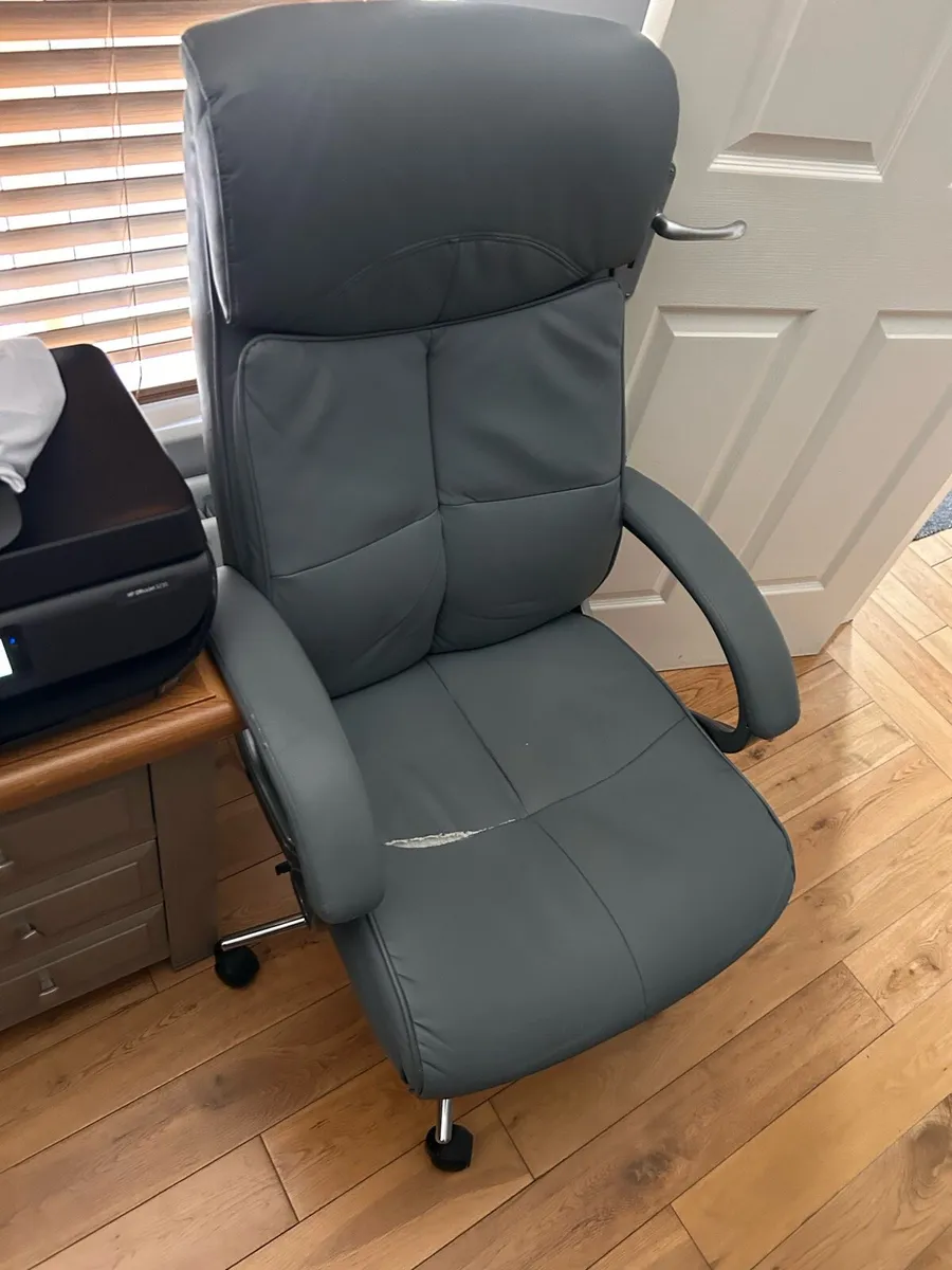 Used office chair for free