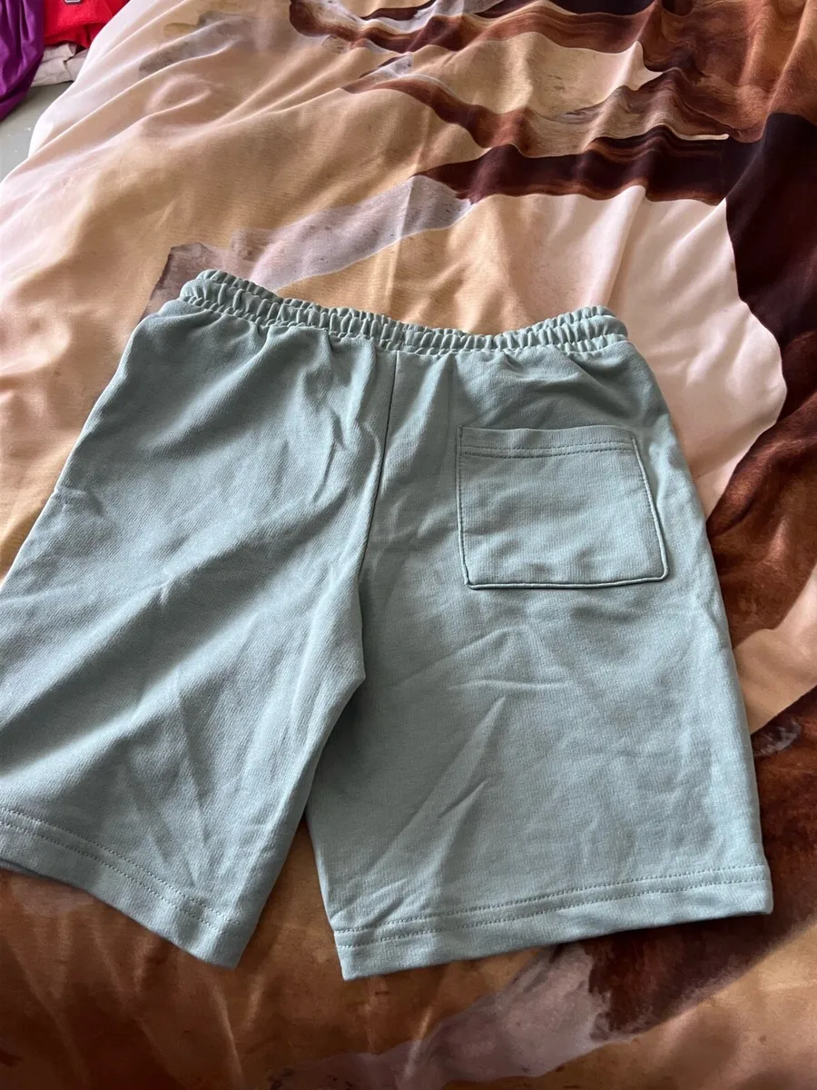 Boys BNWT shorts 9/10 yrs €3 - Image 3