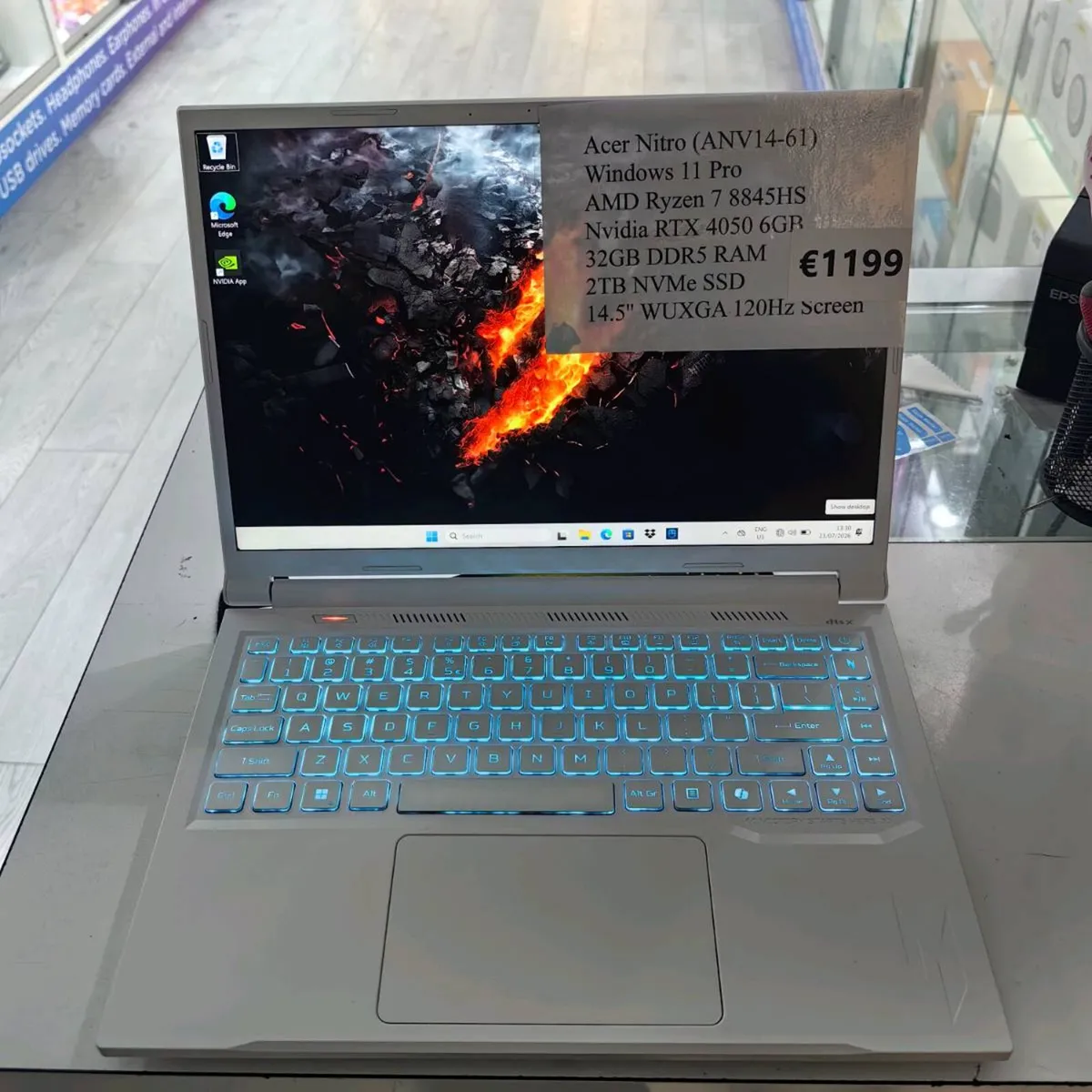 Acer Nitro (ANV14-61) - Image 1