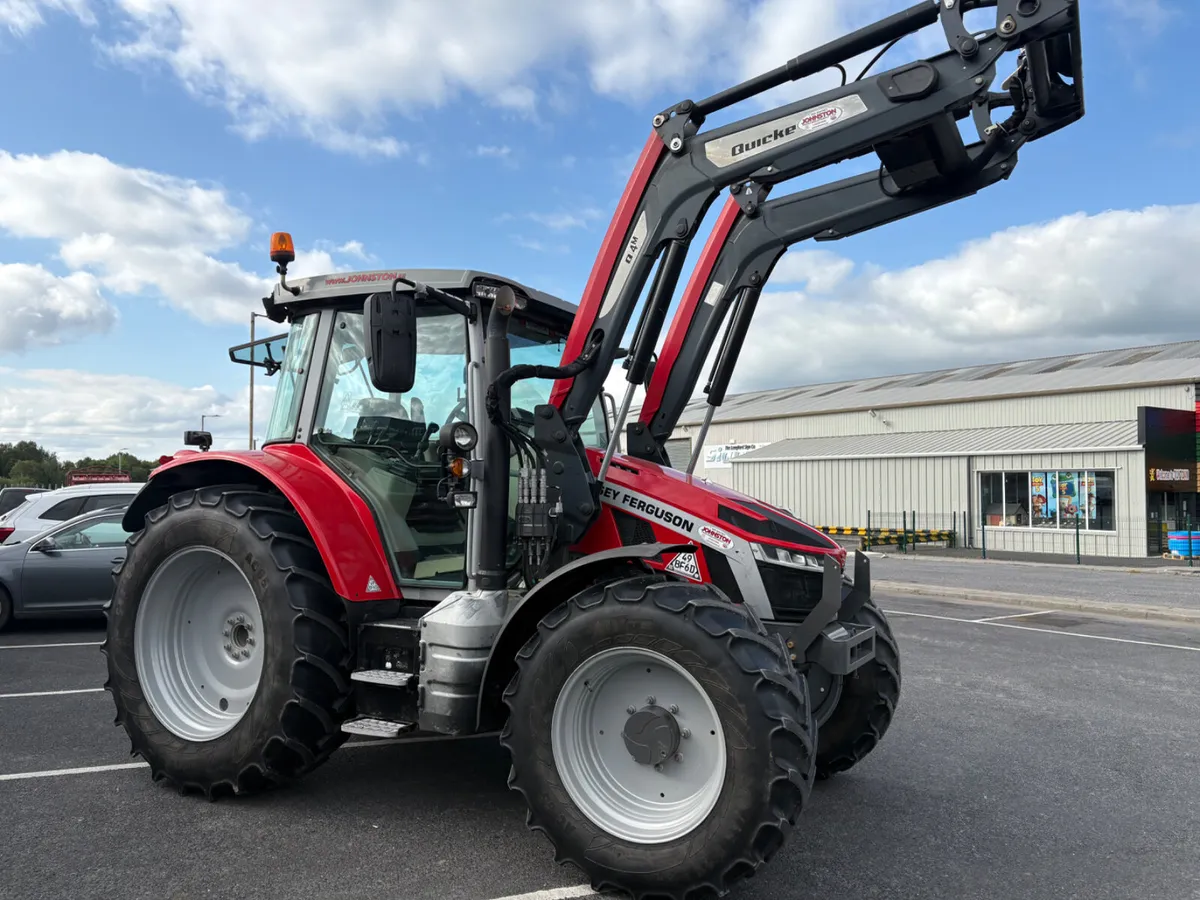 2022 Massey Ferguson 5s.135 - Image 4