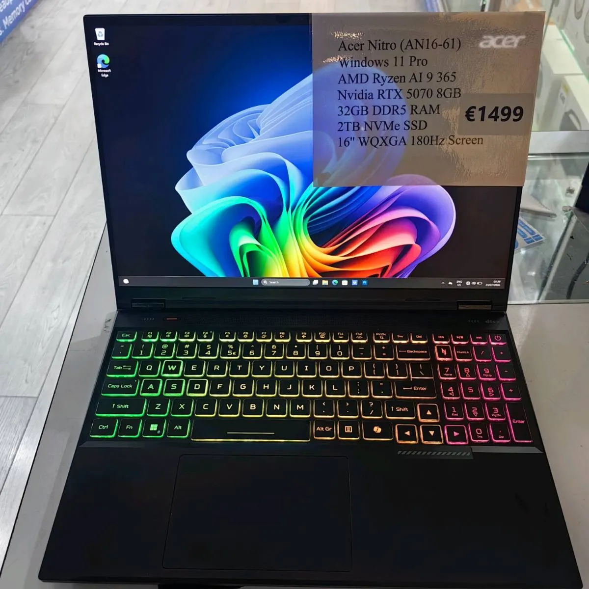 Acer Nitro AN16-61 - Image 1
