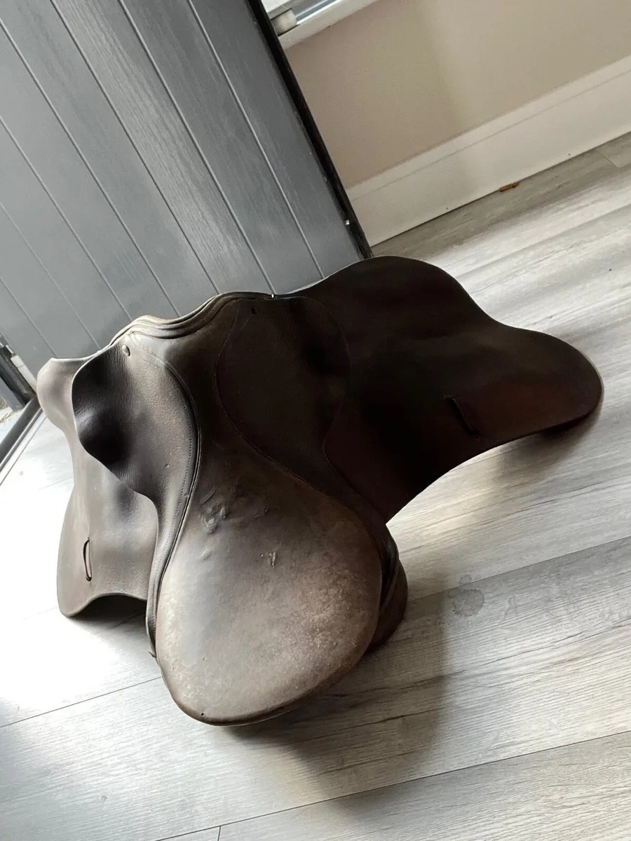 Horse saddle - Image 1