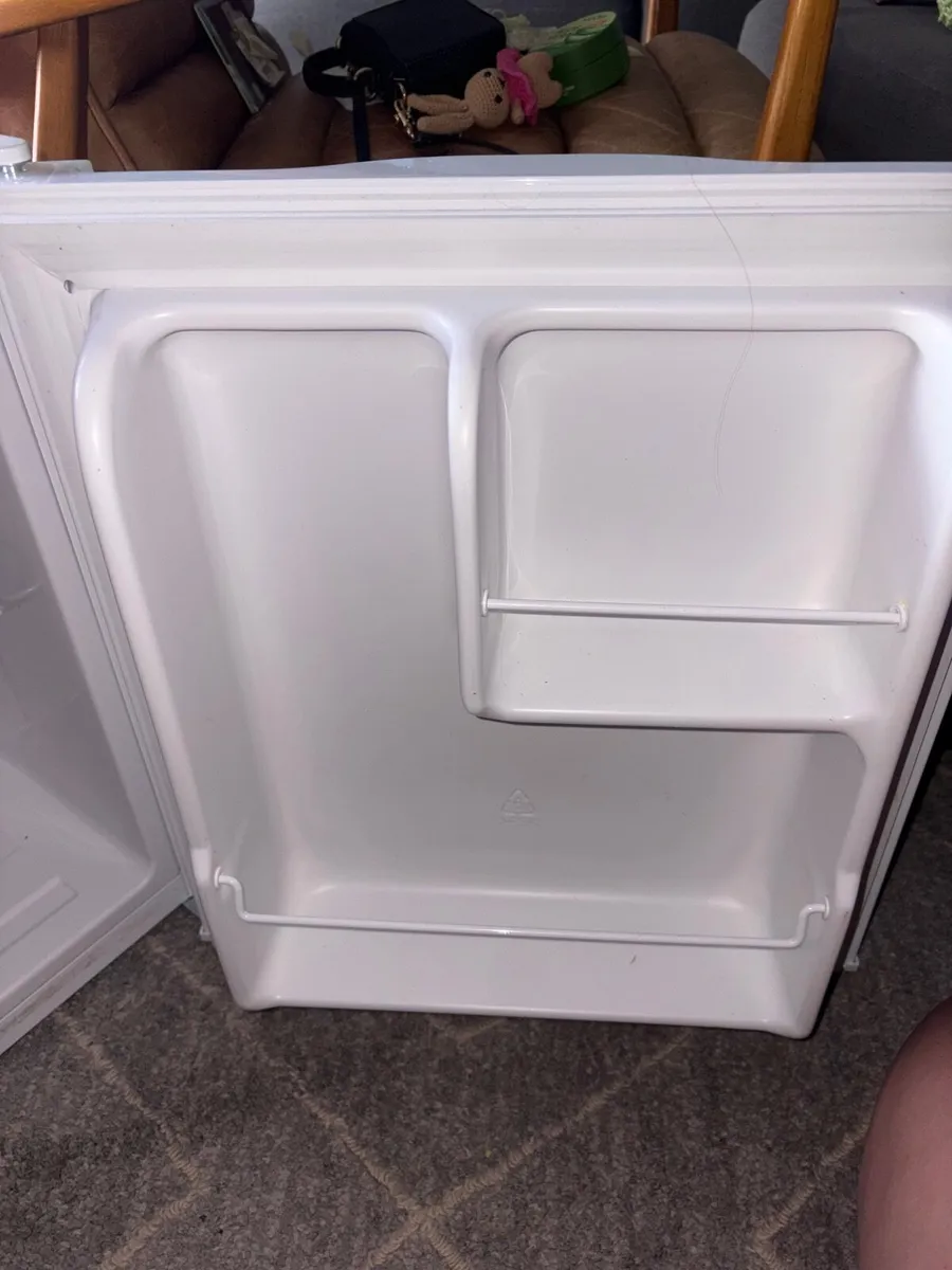 Mini Fridge - Image 3