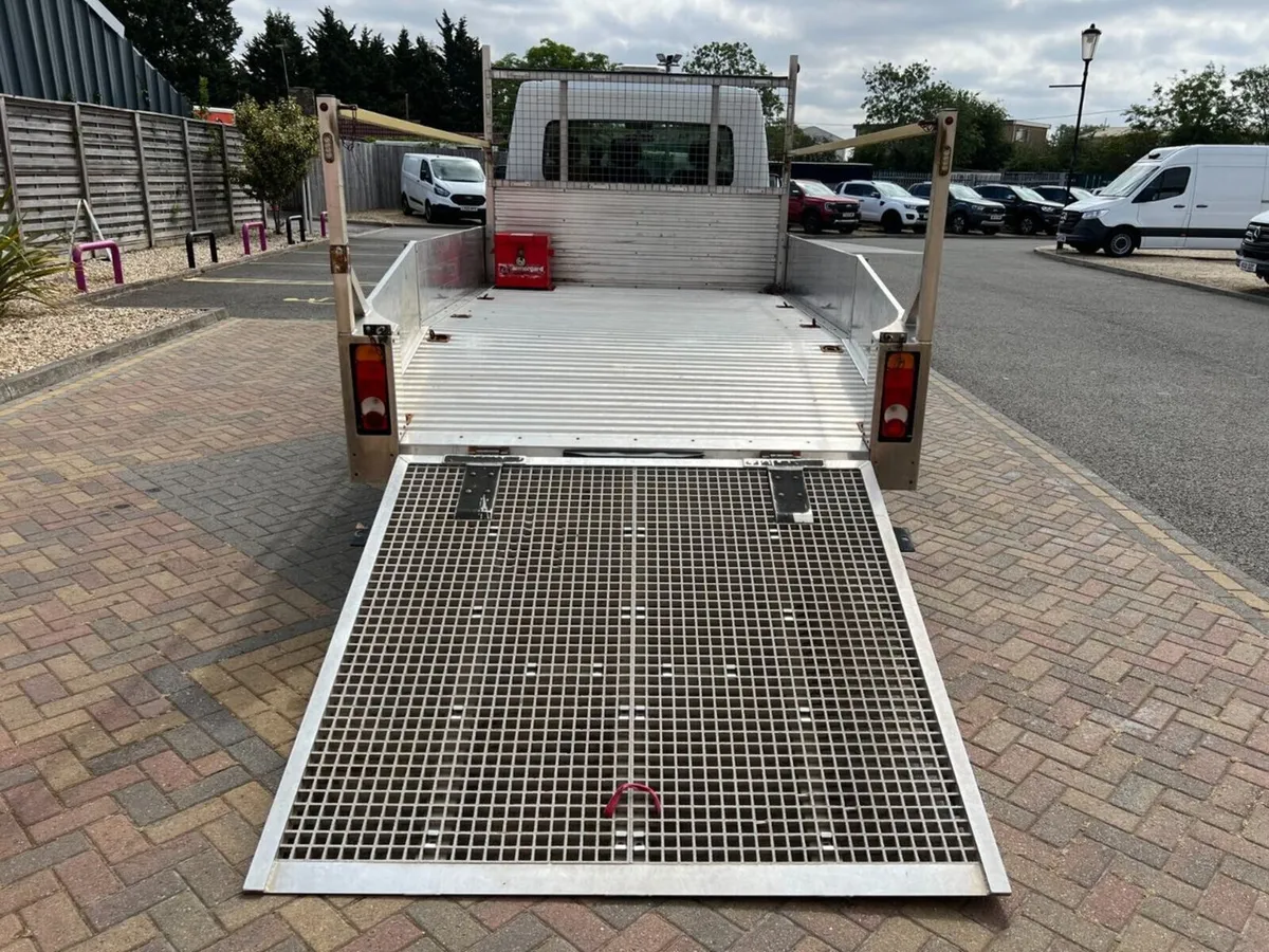 VB - 2021 Renault Master Dropside - Image 2