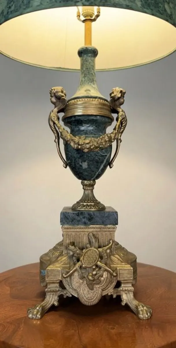 Elegant French Empire Style Green Marble and Brass Table Lamp - Image 3