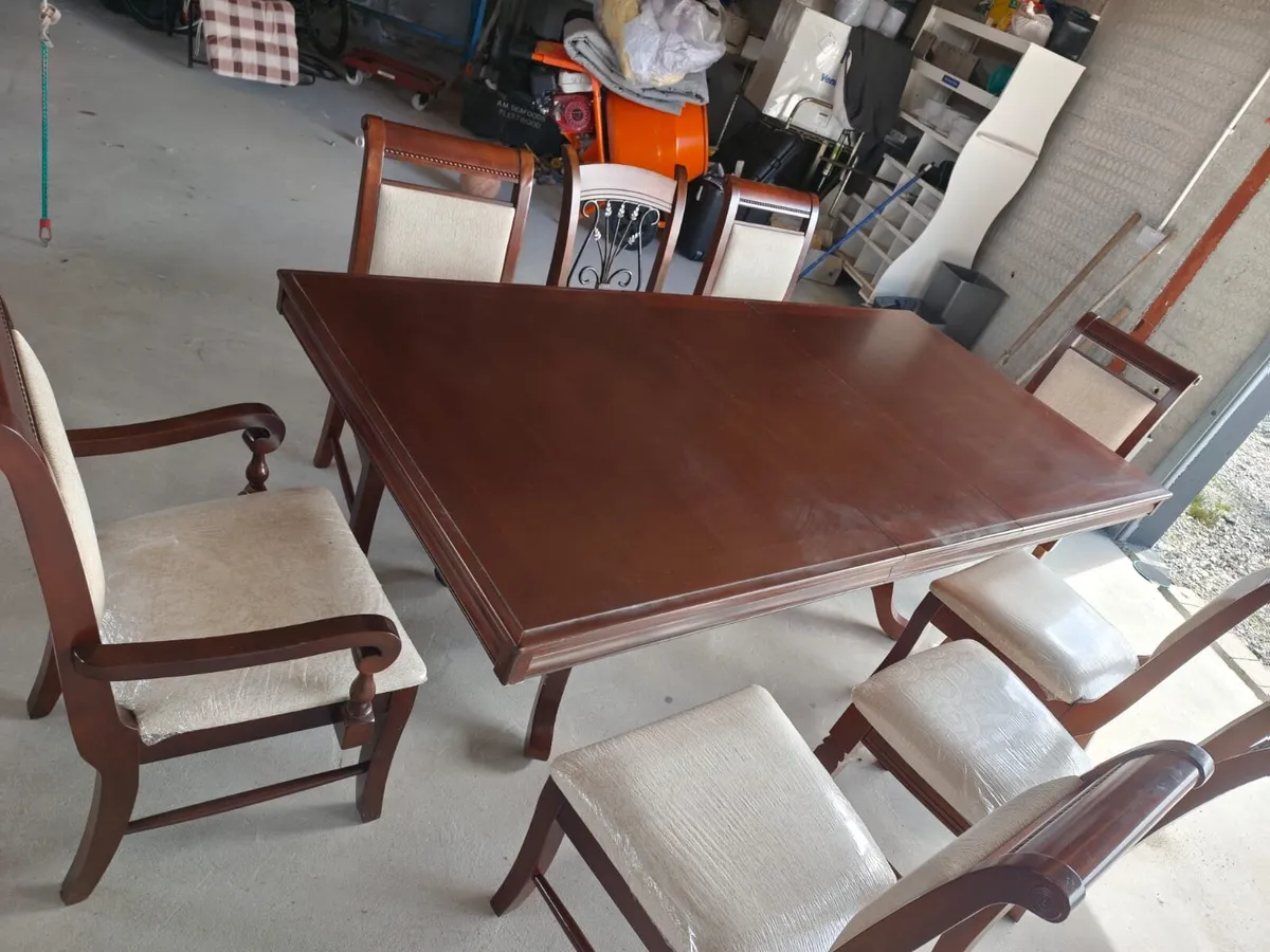 Large table  8 chairs - Image 3