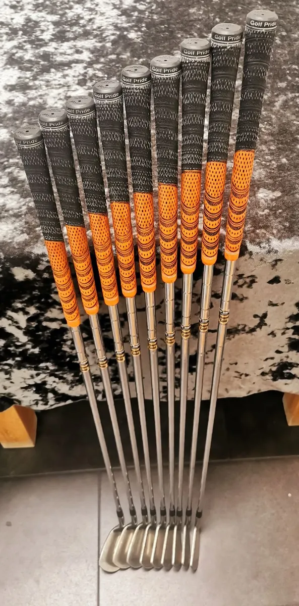 Mizuno Special Edition TP 2000 Irons - Image 4